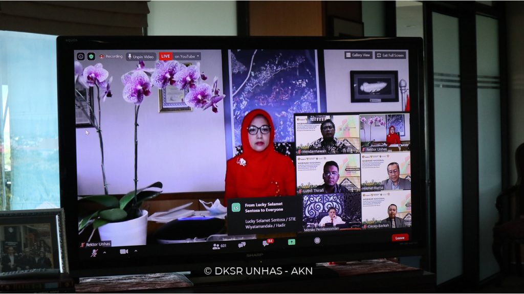 Narasumber Webinar Unpad, Rektor Unhas Bahas Strategi Pemulihan Pasca Pandemi