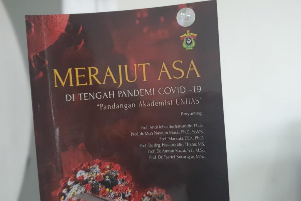 Unhas Terbitkan Buku Covid-19, Rektor: Transformasi Unhas Sebagai Humaniversity