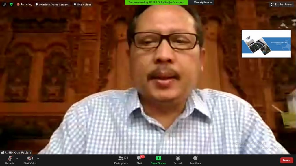 FIKP Unhas Gelar Webinar Optimalisasi Kinerja SDM Melalui Inovasi Penelitian