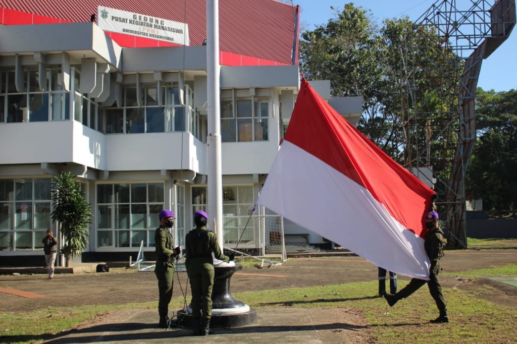 Peringati Kemerdekaan RI, Menwa Unhas Laksanakan Pengibaran Bendera