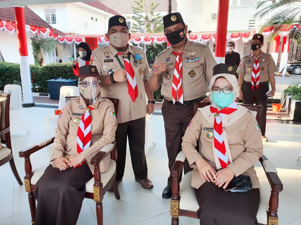 Pengabdian 25 Tahun, Rektor Unhas Terima Penghargaan Lencana Pancawarsa V