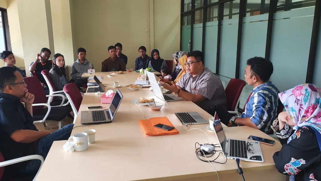 Laboratorium HI Unhas Bahas Konflik Iran – AS dan Kemungkinan Perang Dunia III