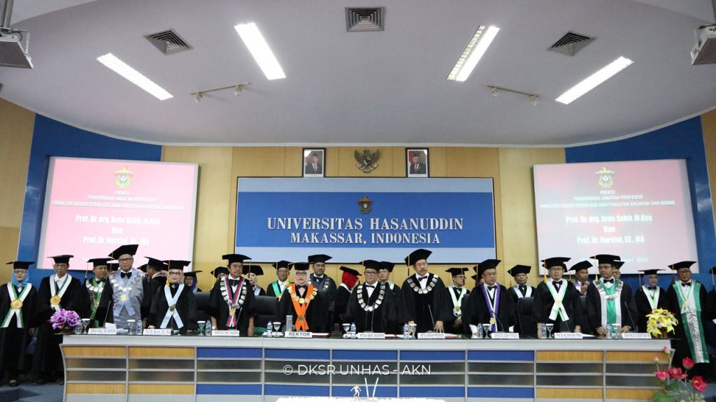 Pengukuhan Dua Guru Besar Bidang Ilmu Kedokteran Gigi dan Bidang Perencanaan Pembangunan