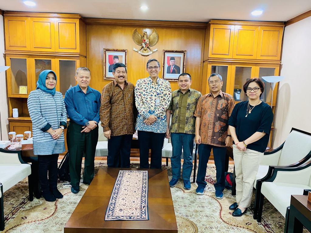 Forum Dewan Guru Besar Indonesia Audiensi di Kemenko PMK dan Kemlu
