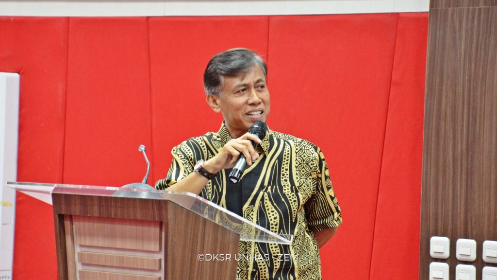 Unhas Gelar Kuliah Umum Tentang Penulisan Karya Ilmiah Mahasiswa