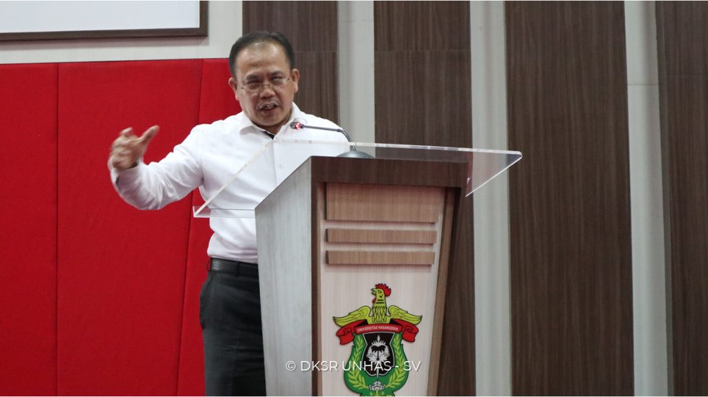 Wakil Ketua Mahkamah Konstitusi Bawakan Kuliah Umum di FH Unhas