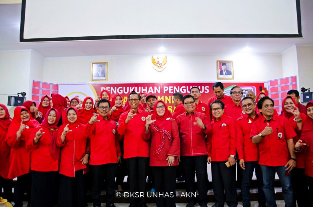 Rektor Unhas Hadiri Pelantikan Pengurus IKA Unhas Polman