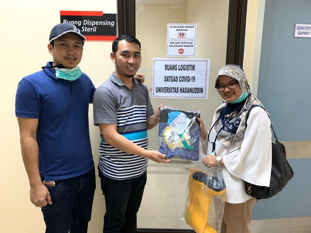 Bantuan APD Mulai Berdatangan ke Posko Induk Satgas Covid-19 Unhas