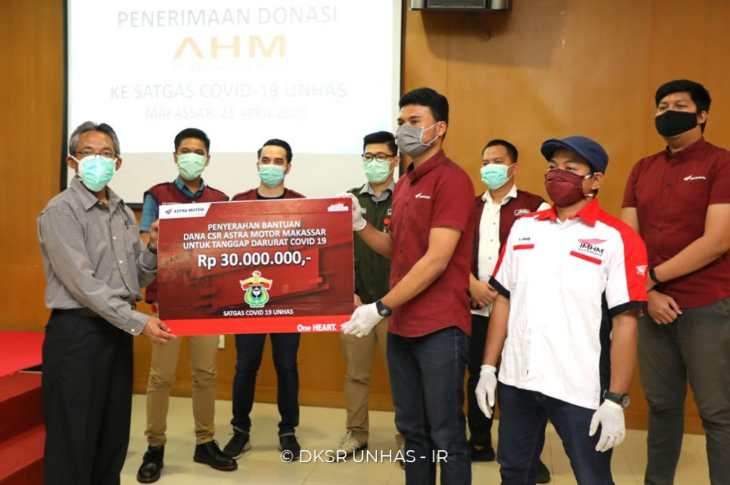 Satgas Covid-19 Unhas: Terima Donasi Honda Astra dan Menyalurkan APD