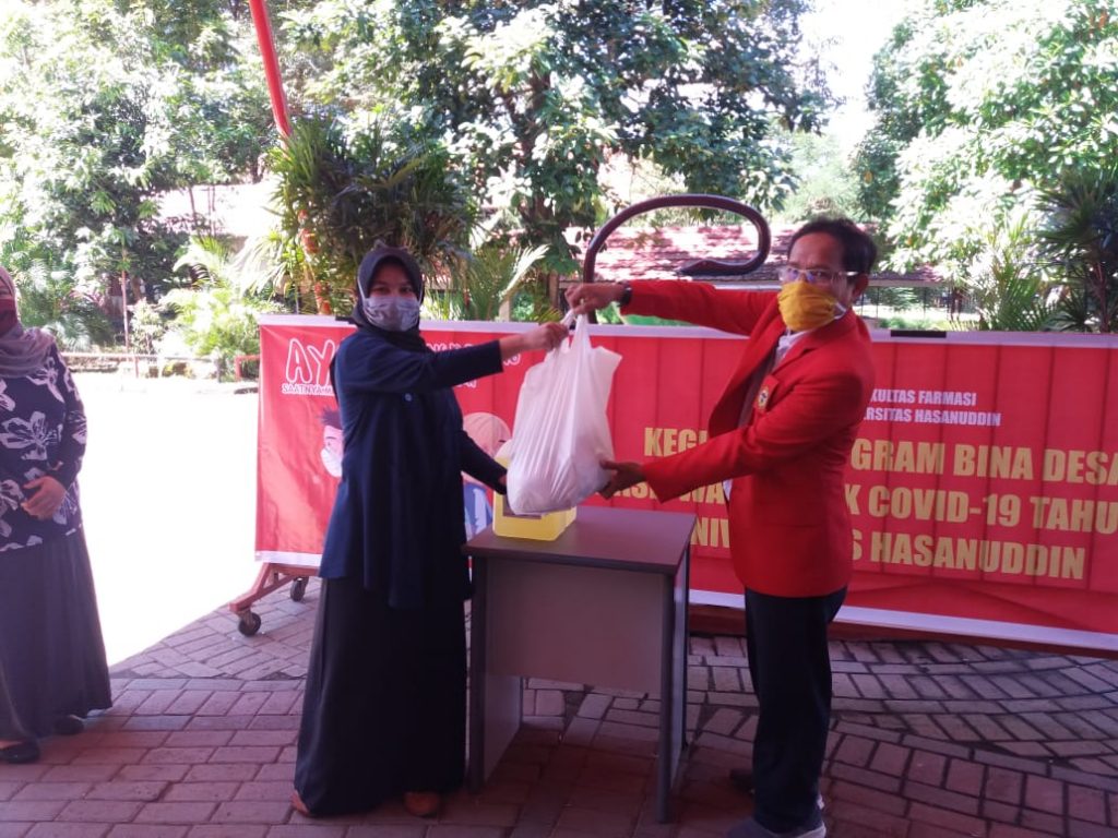 Jelang Ramadhan, Fakultas Farmasi Unhas Adakan Program Bina Desa Tematik Covid-19
