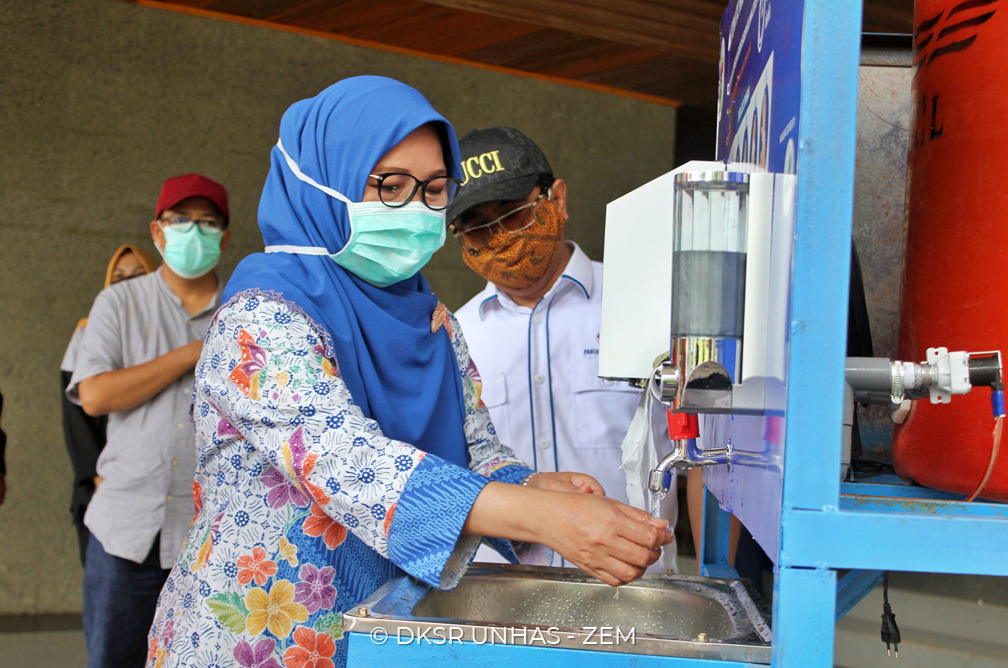 Mesin Pencuci Tangan Versi Tiga karya Mahasiswa FT Unhas untuk Cegah Sebaran Covid-19