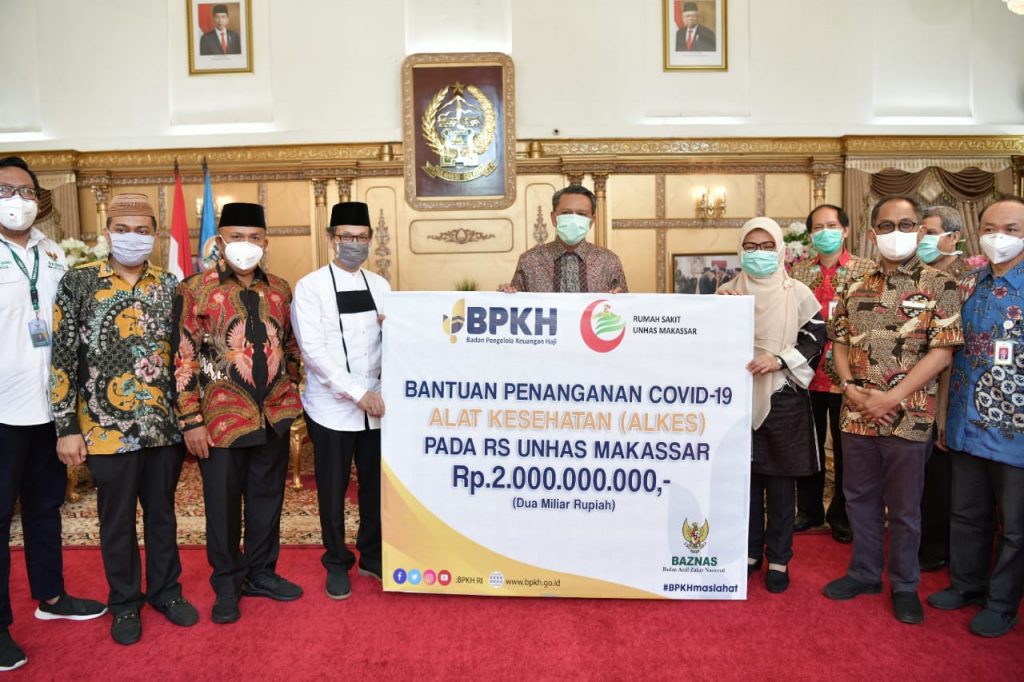 BPKH Salurkan Dana Miliaran Untuk Bantu Tenaga Medis RSPTN Unhas Hadapi Covid-19