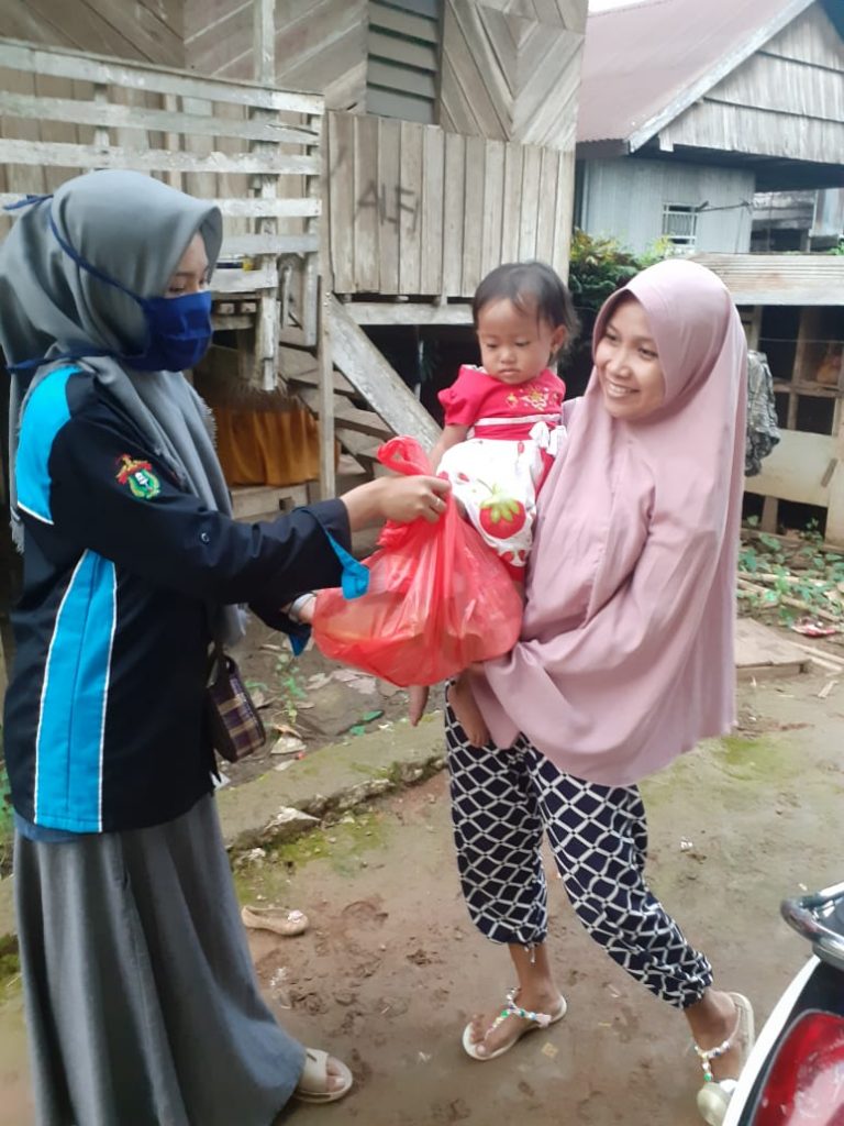 IKAB Unhas Gelar Aksi Peduli Bantu Masyarakat Terdampak Covid-19