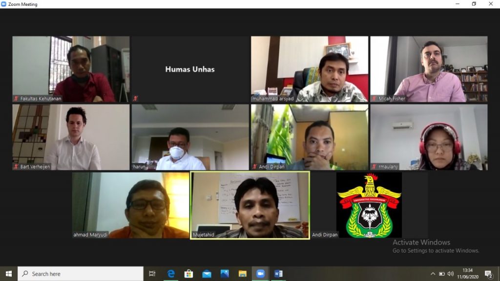 Fakultas Kehutanan Unhas Bahas Perkembangan Jurnal Forest and Society bersama Rektor Unhas