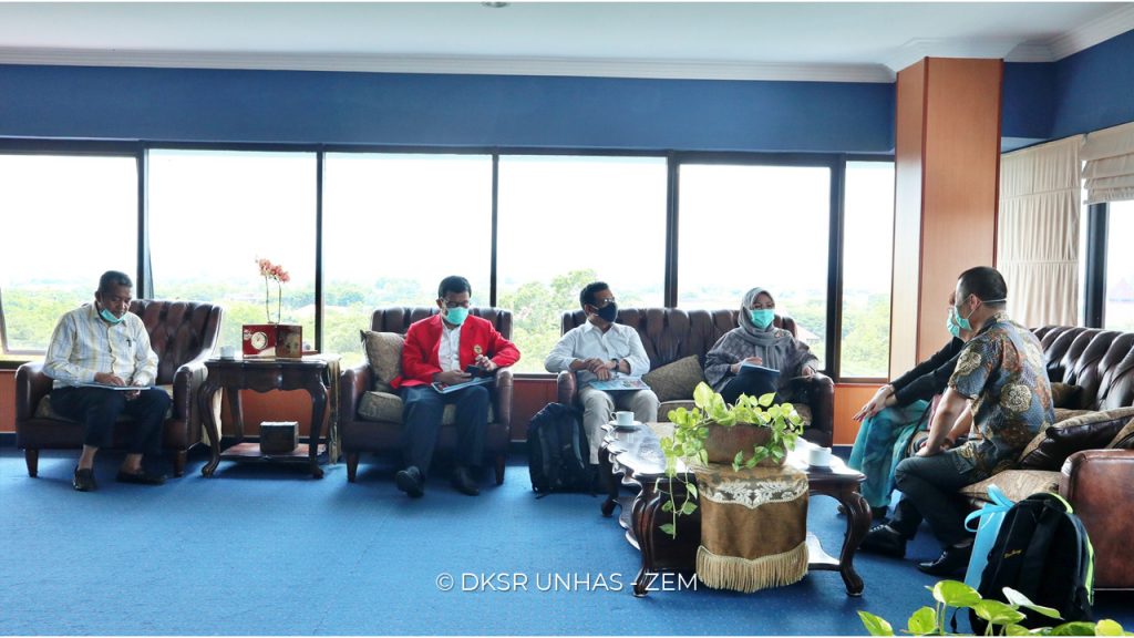 Direktur Mandarin Center Bahas Kerja Sama Bersama Rektor Unhas