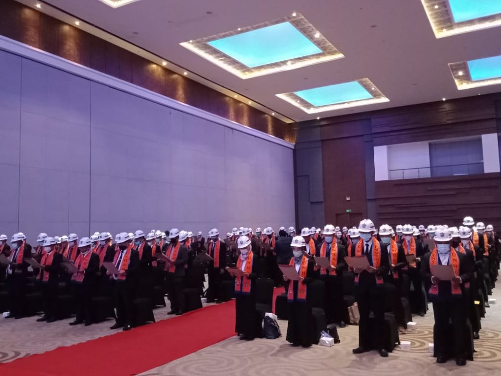 Pendidikan Profesi Insinyur Unhas Gelar Penyumpahan Insinyur Baru