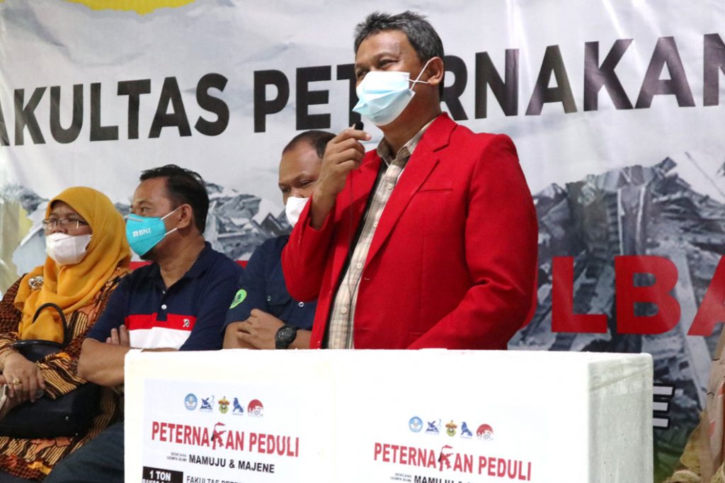 Unhas Salurkan Satu Ton Bakso dan Ayam Palekko Untuk Korban Gempa Sulbar