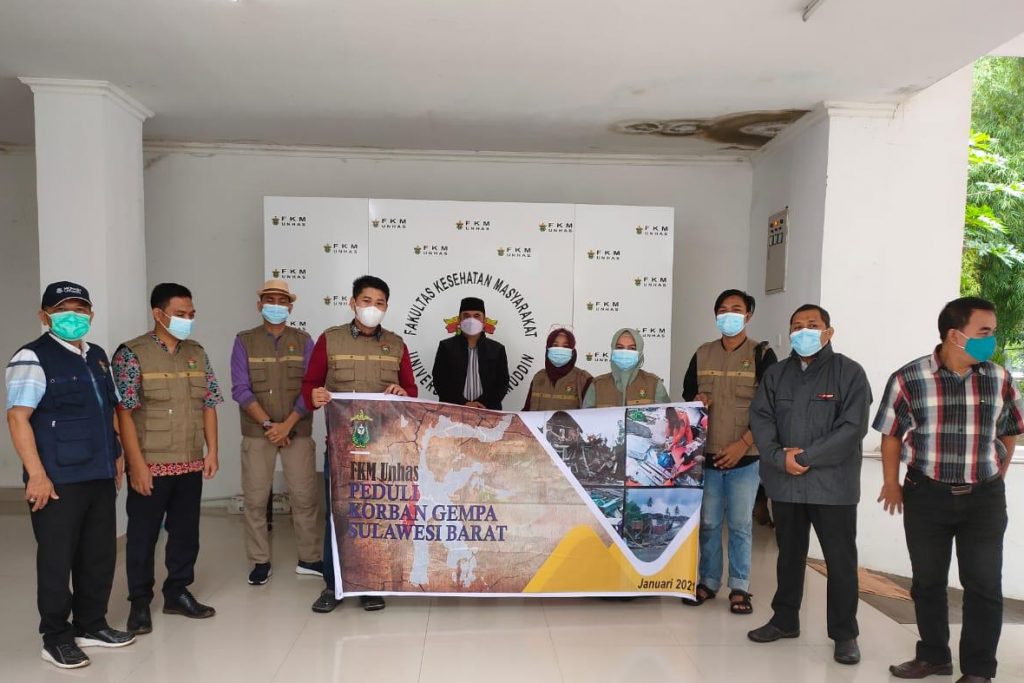 Tim Relawan FKM Unhas Test Antigen Sebelum ke Lokasi Bencana Sulbar