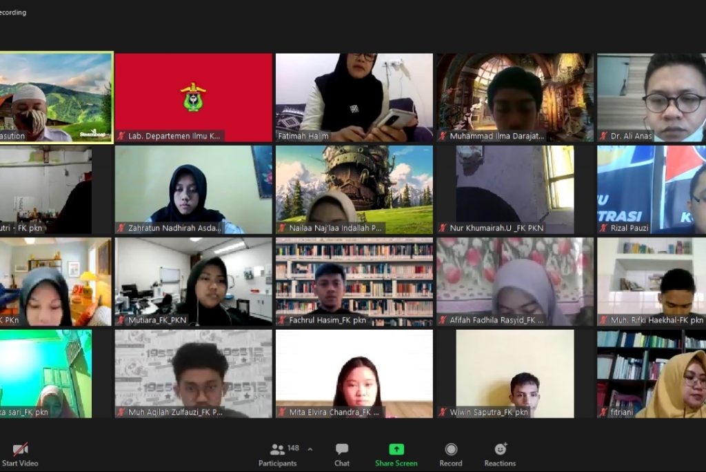 Rangkaian Dies Natalis ke-60, FISIP Unhas Gelar Diskusi Buku Otsus Papua