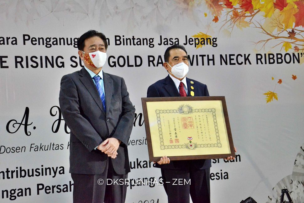 Upacara Penganugerahan Bintang Jasa Pemerintah Jepang untuk Prof Husni Tanra