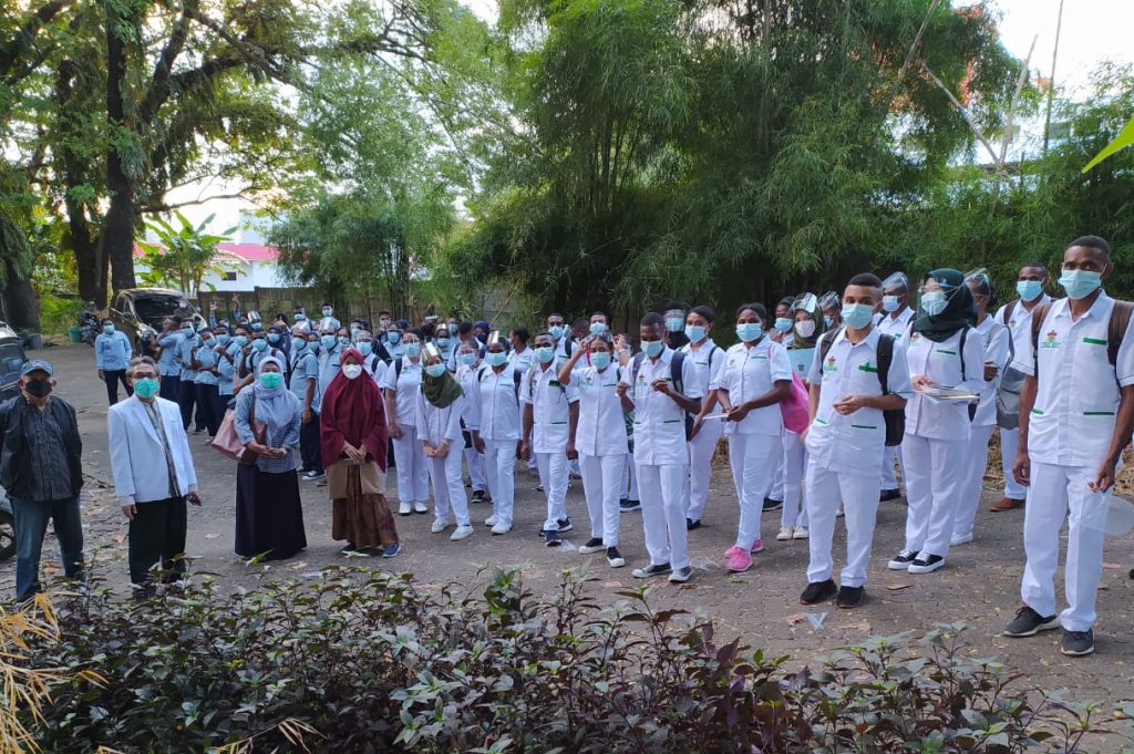 FK Unhas Lepas Mahasiswa Vokasi Kesehatan Asmat Praktek Klinik