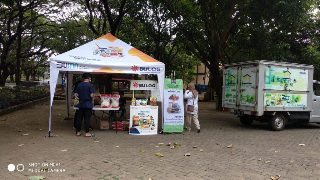 Unhas Hadirkan Pasar Murah Ramadhan