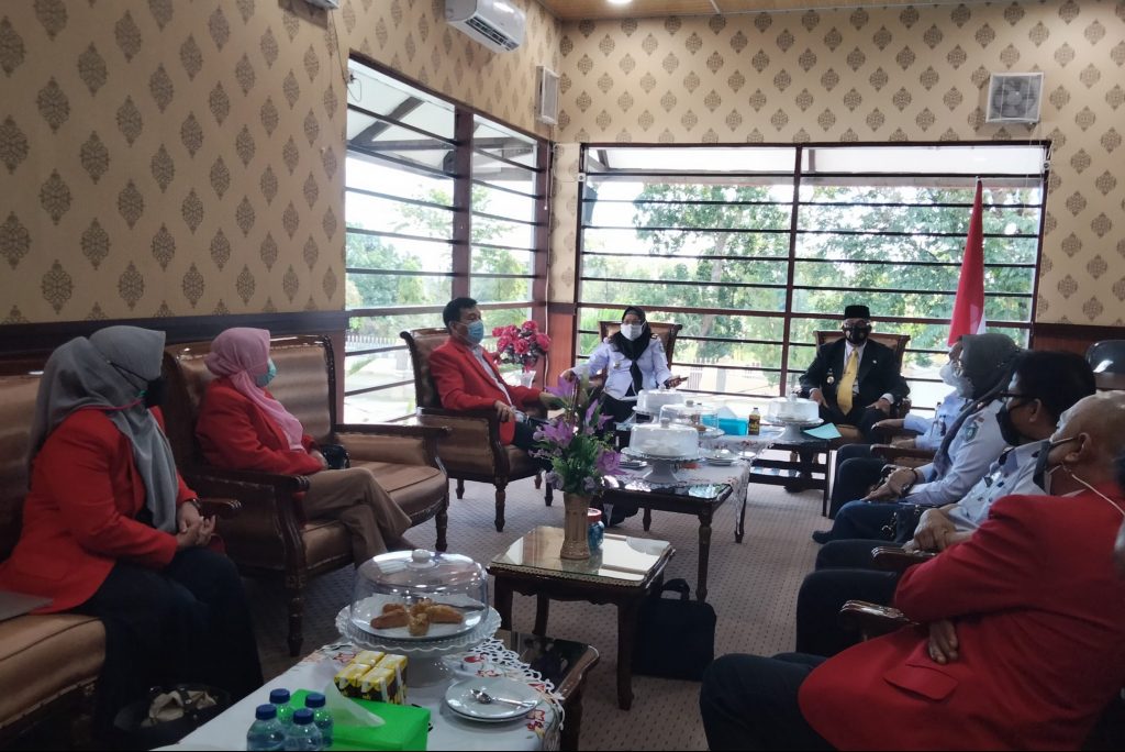 Pemkot Parepare Kemukakan Minat Membuka Kelas Vokasi Unhas Parepare