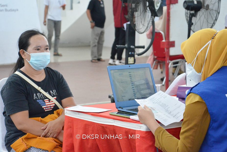 Penyelenggaraan Vaksinasi Unhas Mudahkan Masyarakat Umum Terima Vaksin