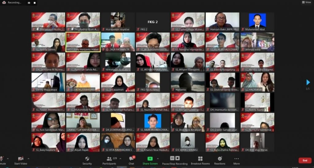 FKG Unhas Sambut 163 Mahasiswa Baru 2021 Secara Virtual