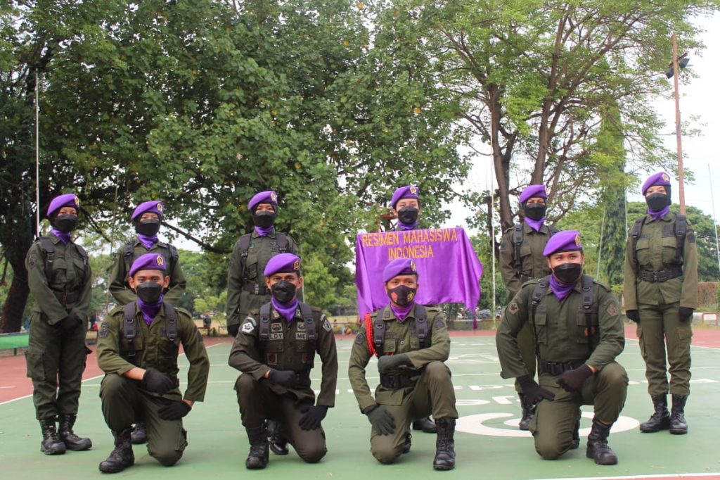 Peringati HUT ke-76 RI, UKM Menwa Unhas Laksanakan Pengibaran Bendera