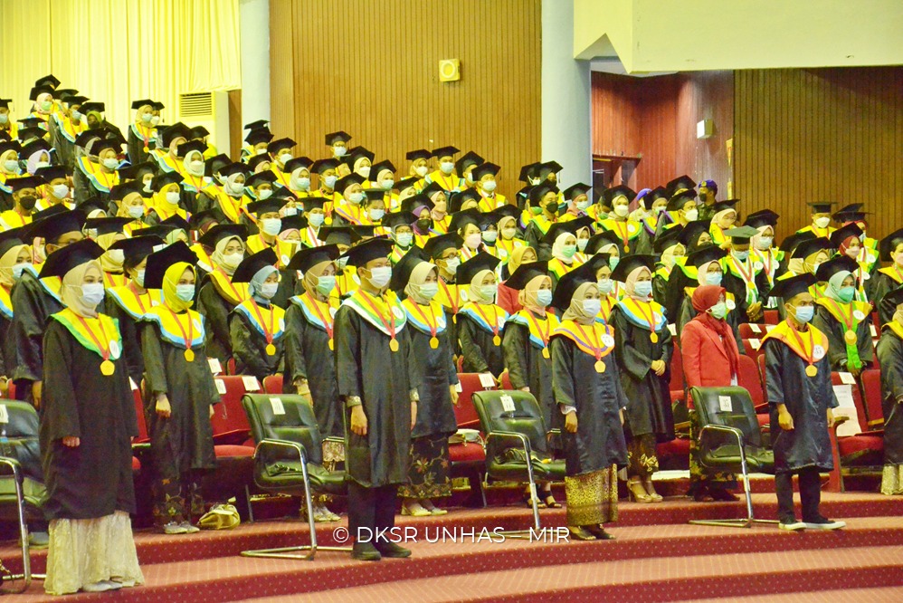 Unhas Wisuda 1.216 Lulusan Baru Periode II Tahap 1 TA 2021/2022