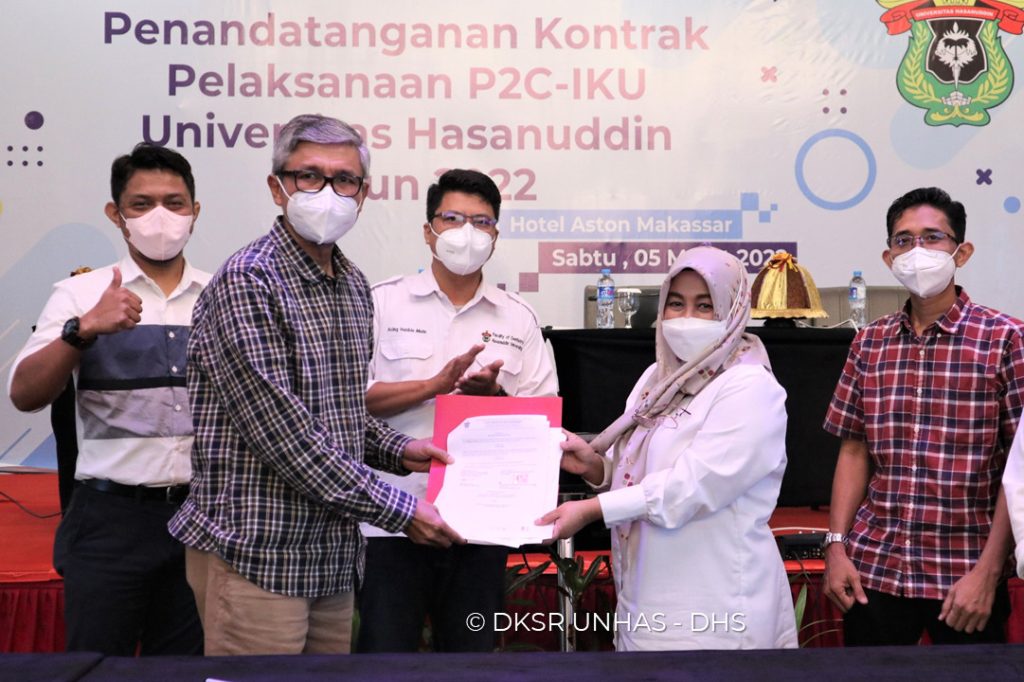 Unhas Gelar Penandatanganan Kontrak Pelaksanaan P2C-IKU