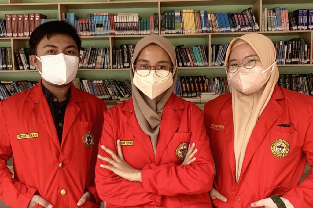 Mahasiswa Kedokteran Unhas Juara 2 ‘Literature Review’ Pada Kompetisi Ilmiah Nasional EXIT MRC 2022