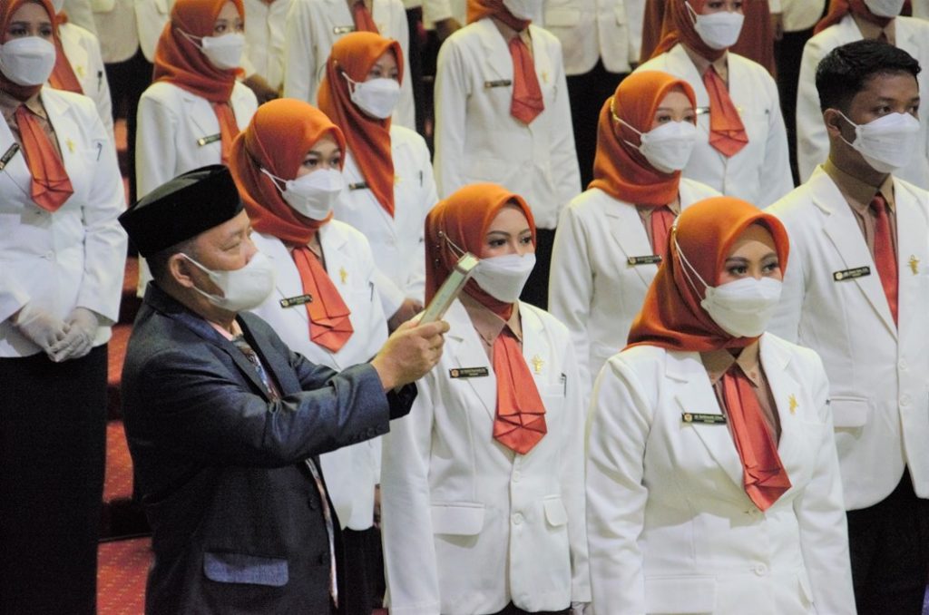 Fakultas Farmasi Unhas Gelar Pelantikan dan Penyumpahan 117 Apoteker Baru
