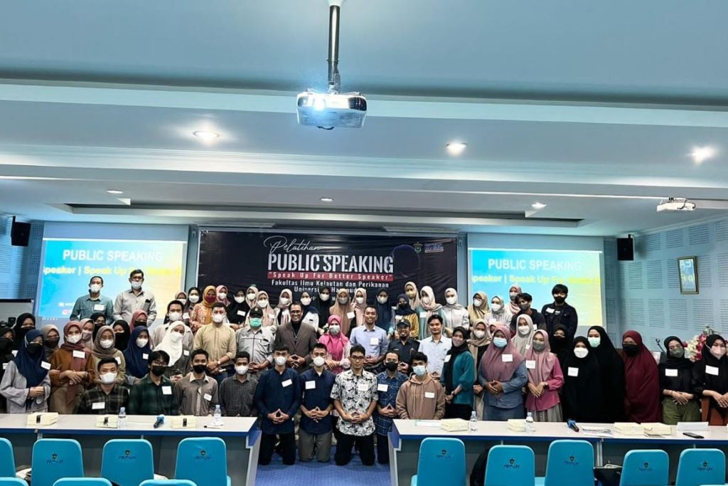 Penuhi Pencapaian Indikator Kinerja Utama, FIKP Unhas Gelar Pelatihan Public Speaking