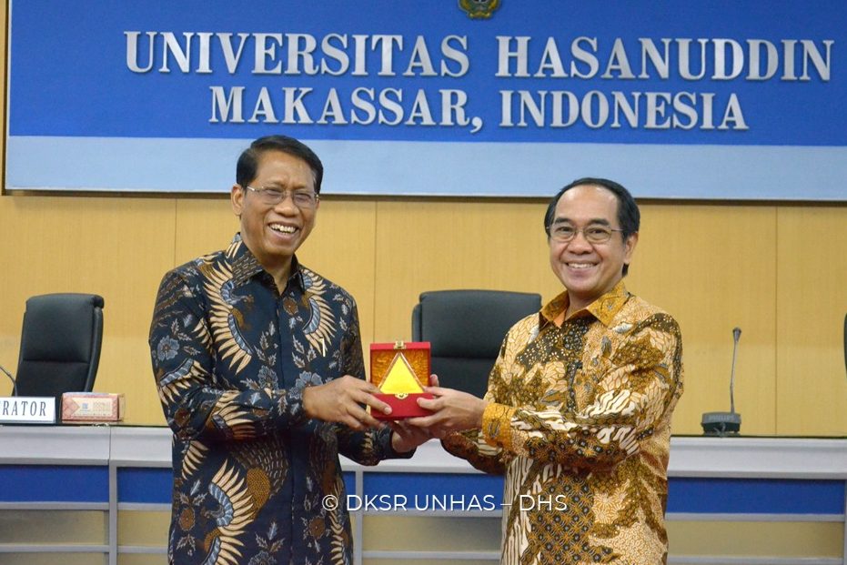 Unhas dan PT KAI Berkomitmen Kembangkan Transportasi Kereta Api di Sulawesi Selatan