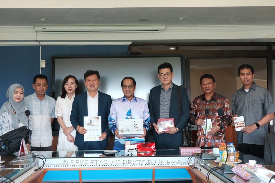Rektor Unhas Terima Kunjungan Tim Hankuk University of Foreign Studies Korea, Bahas Peluang Kerja Sama