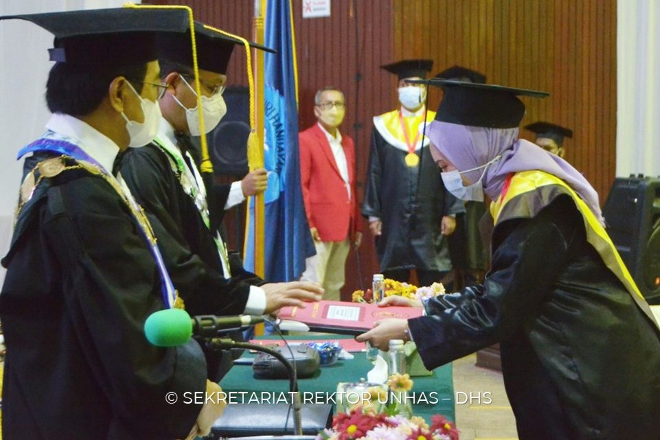 Lulusan Terbaik Unhas Wisuda Periode I Tahap I TA 2022/2023