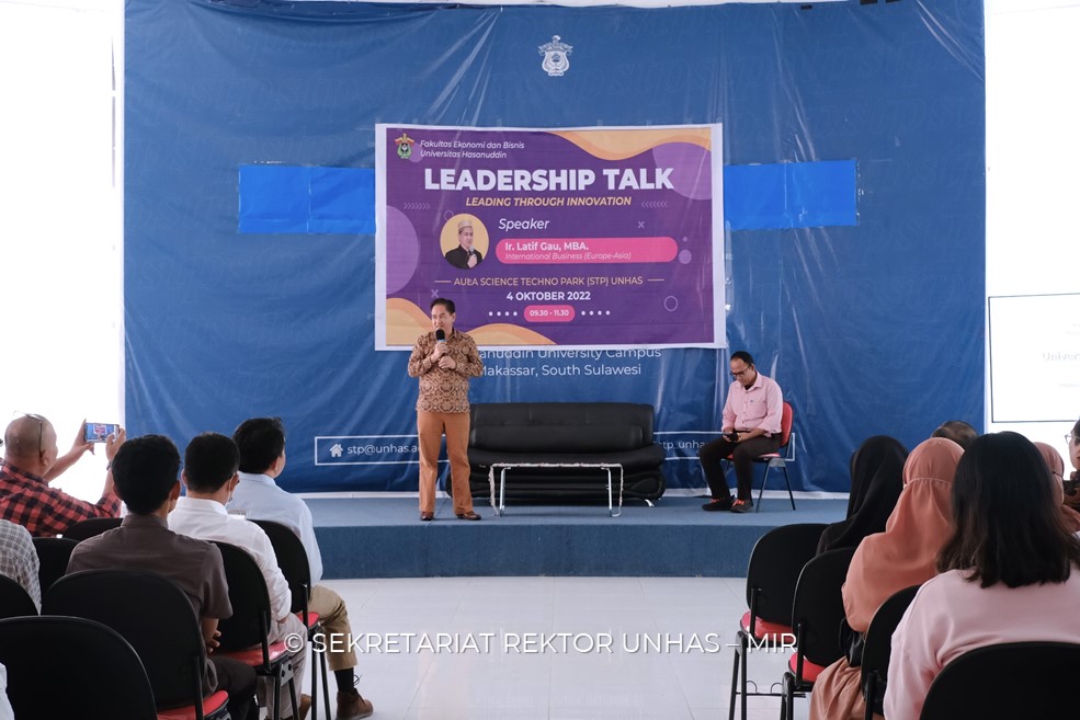 Leadership Talk Unhas bahas Leading Through Innovation