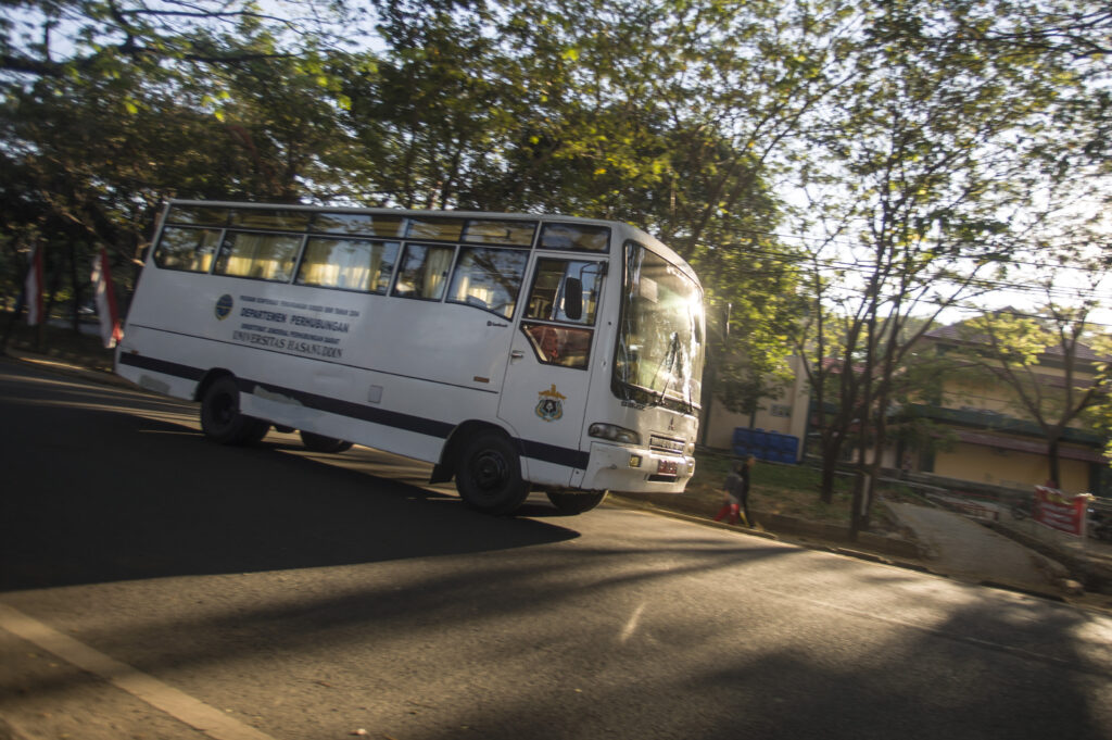 Komitmen Hadirkan Ramah Lingkungan, Unhas Optimalkan Penggunaan Transportasi Bus