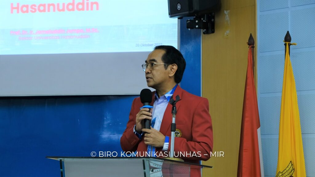 Rektor Unhas Paparkan Capaian Pengembangan Unhas pada Rapat Paripurna Terbatas Senat Akademik