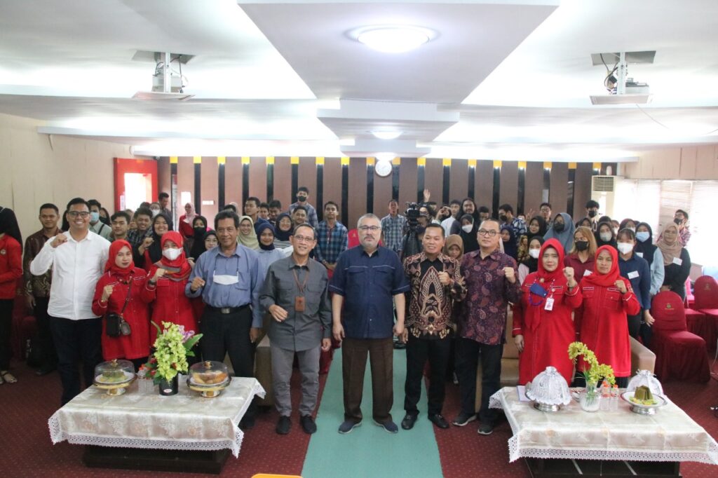 Fakultas Hukum Unhas Bersama Kemenpora Gelar Kuliah Kewirausahaan Pemuda Bagi Mahasiswa