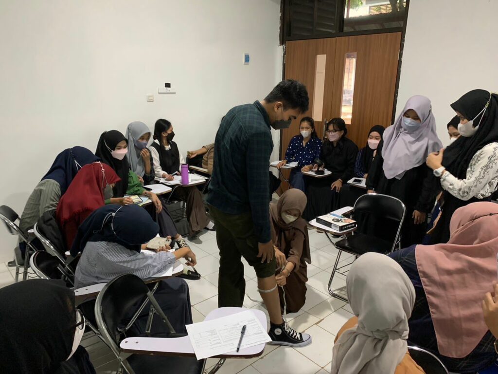 The Nursing Faculty of Hasanuddin University Conducetd a Guest Lecturer with a Speaker from Nagoya Kyoritsu Hospital.