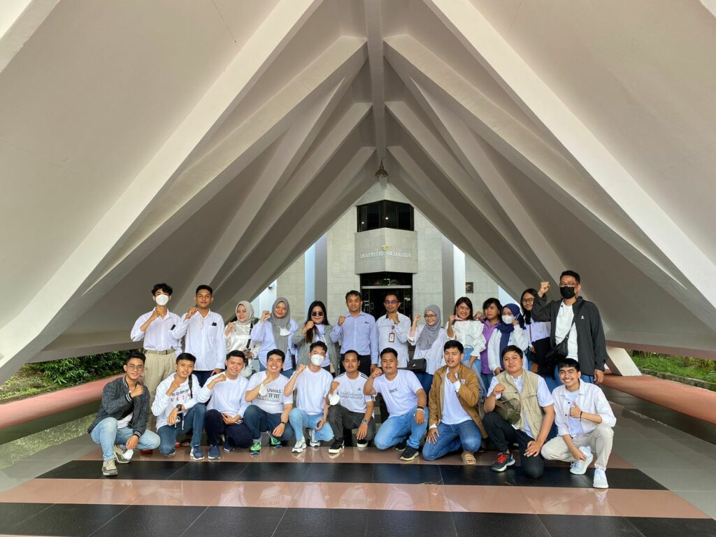 Unhas Resmi Lepas 20 Mahasiswa pada Pekan Seni Mahasiswa Nasional 2022 di Malang