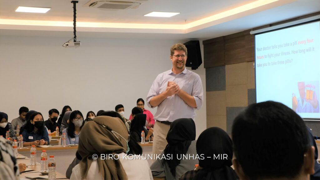 The International Office of Unhas Held a Workshop on Student Scientific Improvement with Expert Speakers 