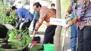 Prof JJ terlibat dalam FRI