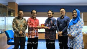 Unhas dan BKKBN Diskusi Stunting