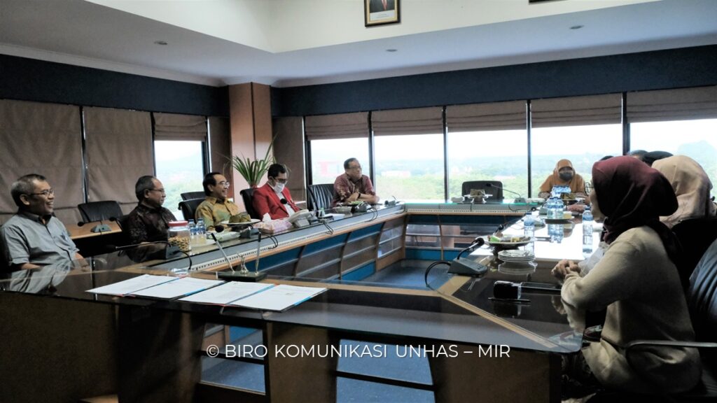 Unhas dan Yayasan Strategi Konservasi Indonesia Sepakat Kerja Sama Bidang Ekonomi Sumberdaya Pesisir dan Laut