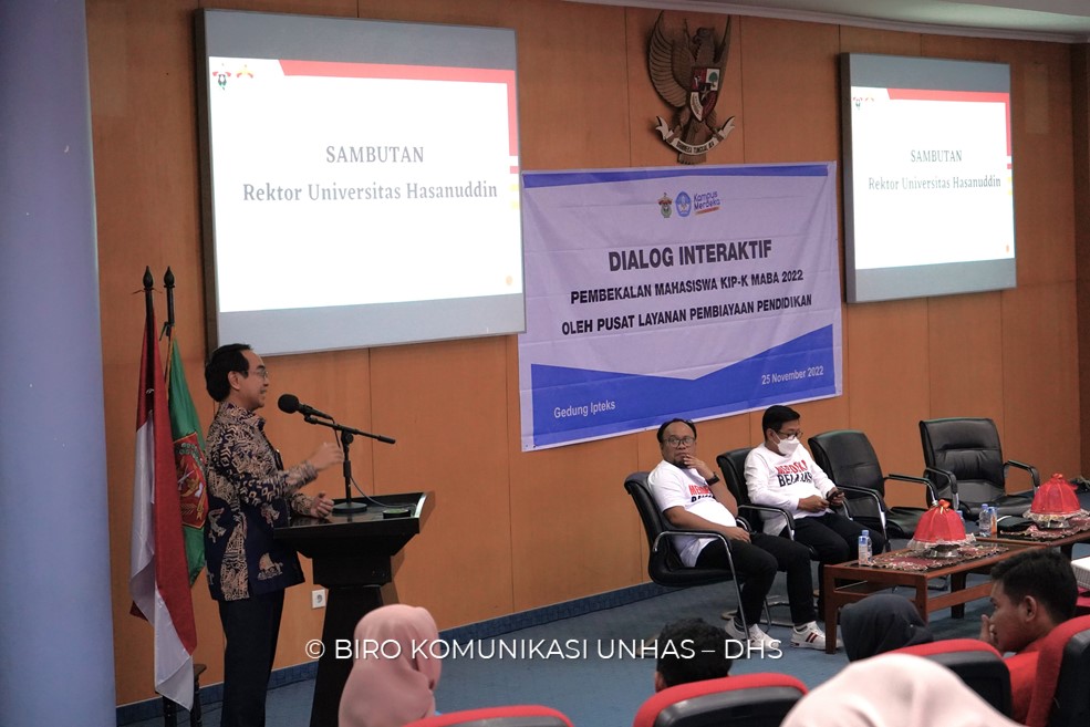 Rektor Unhas Berikan Motivasi dan Pembekalan Mahasiswa KIP Kuliah Merdeka Angkatan Tahun 2022