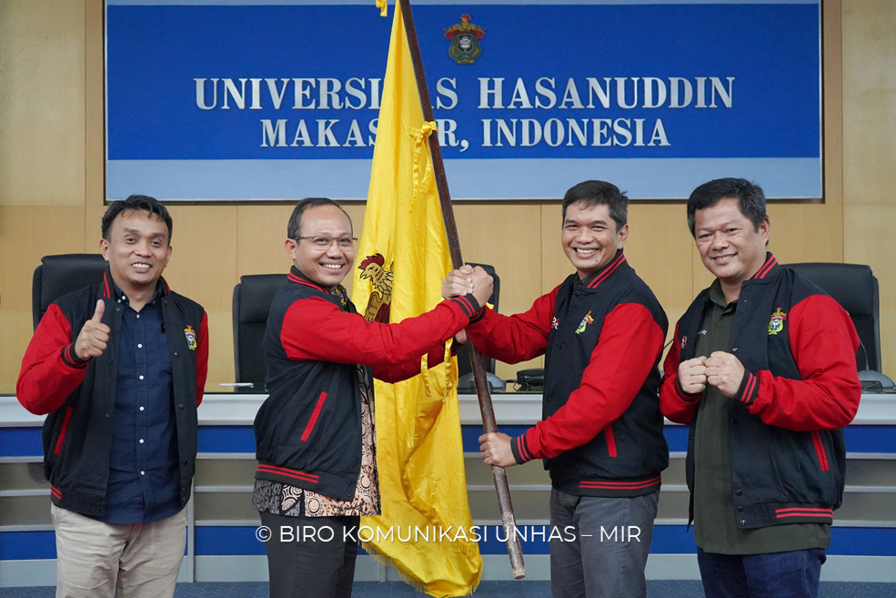 Unhas Resmi Lepas 12 Tim untuk Berlaga dalam Kompetisi Pekan Ilmiah Mahasiswa Nasional 2022 di Malang